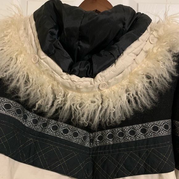 BRAETAN Coat with detachable Mongolian Lamb Fur around hood, size Medium - Picture 8 of 16